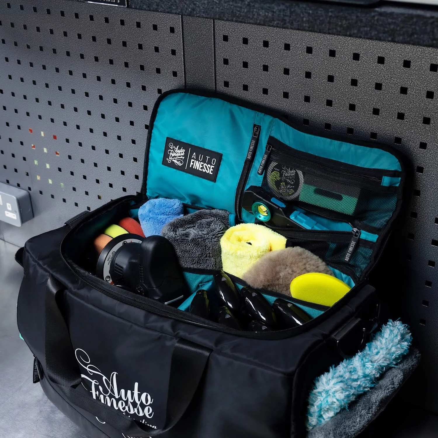 Deluxe Holdall - Image 3