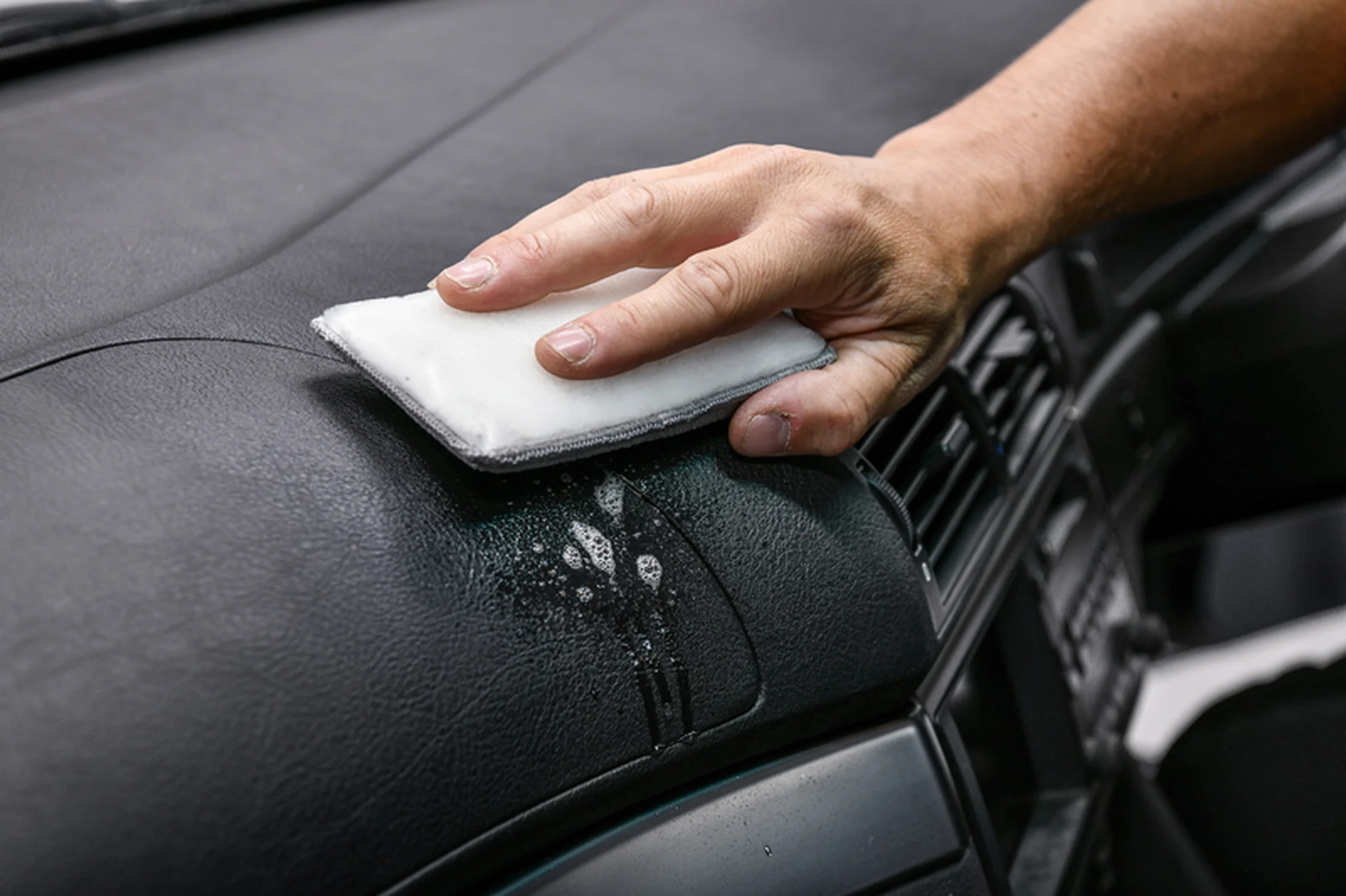 Interior Scrubbing Sponge Duo - Image 5
