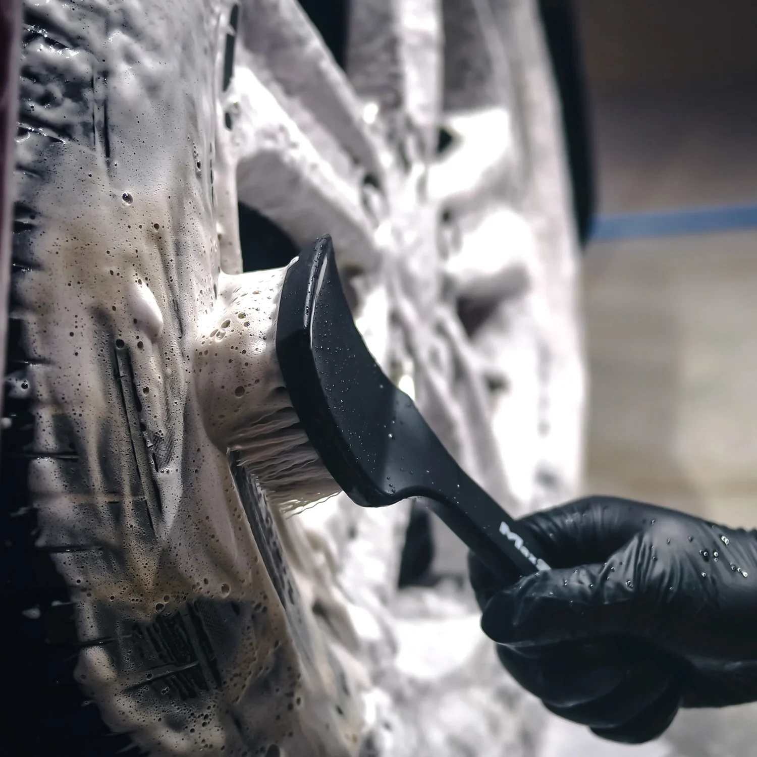 Tyre Scrub Brush - Image 4