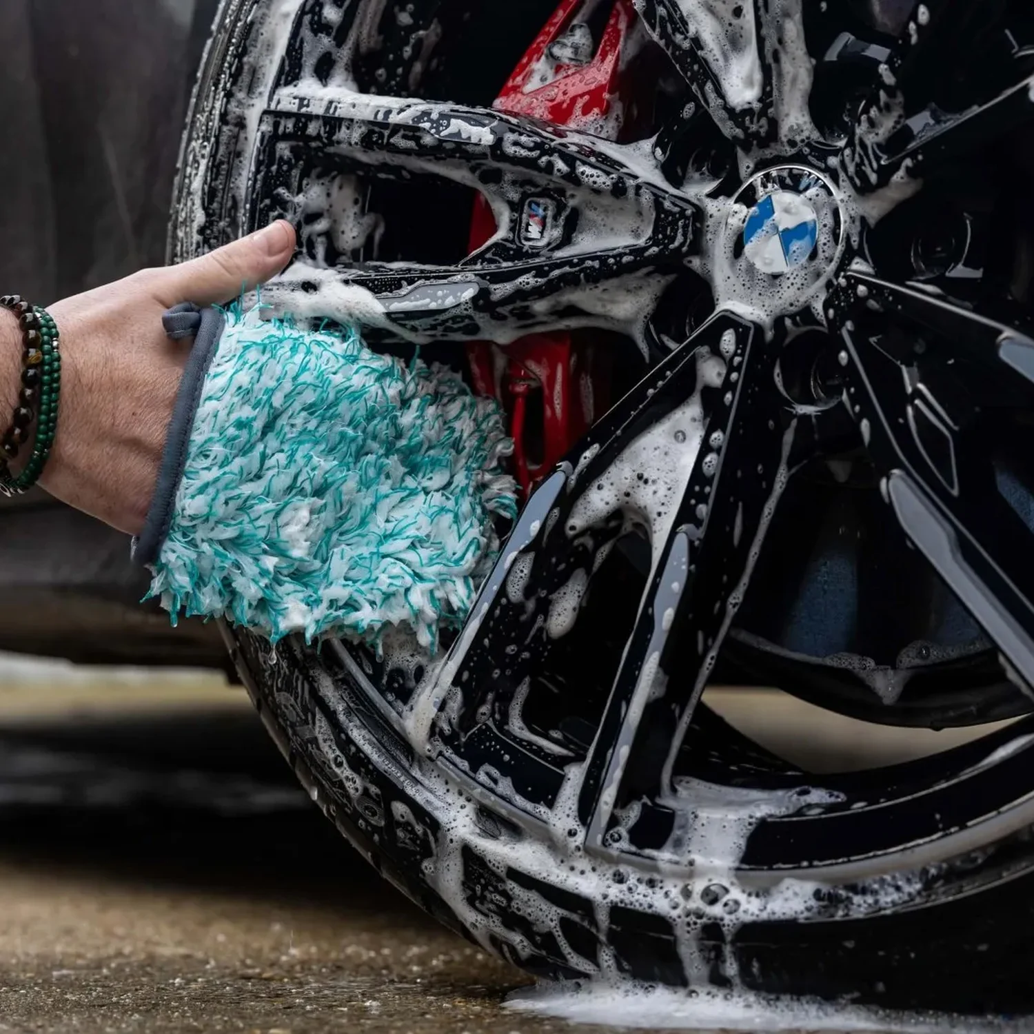 Ultra Plush Wheel Mitt - Image 4